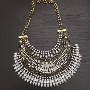 Awesome statement necklace!!